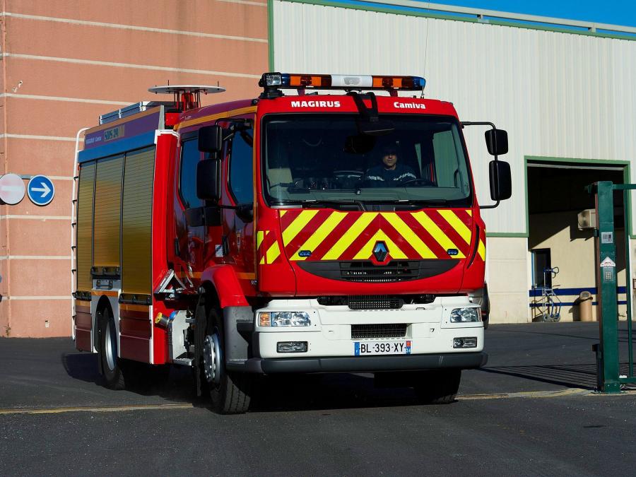  Renault Midlum Crew Cab 4x2 Firetruck 2006 года  (фото 3 из 6)